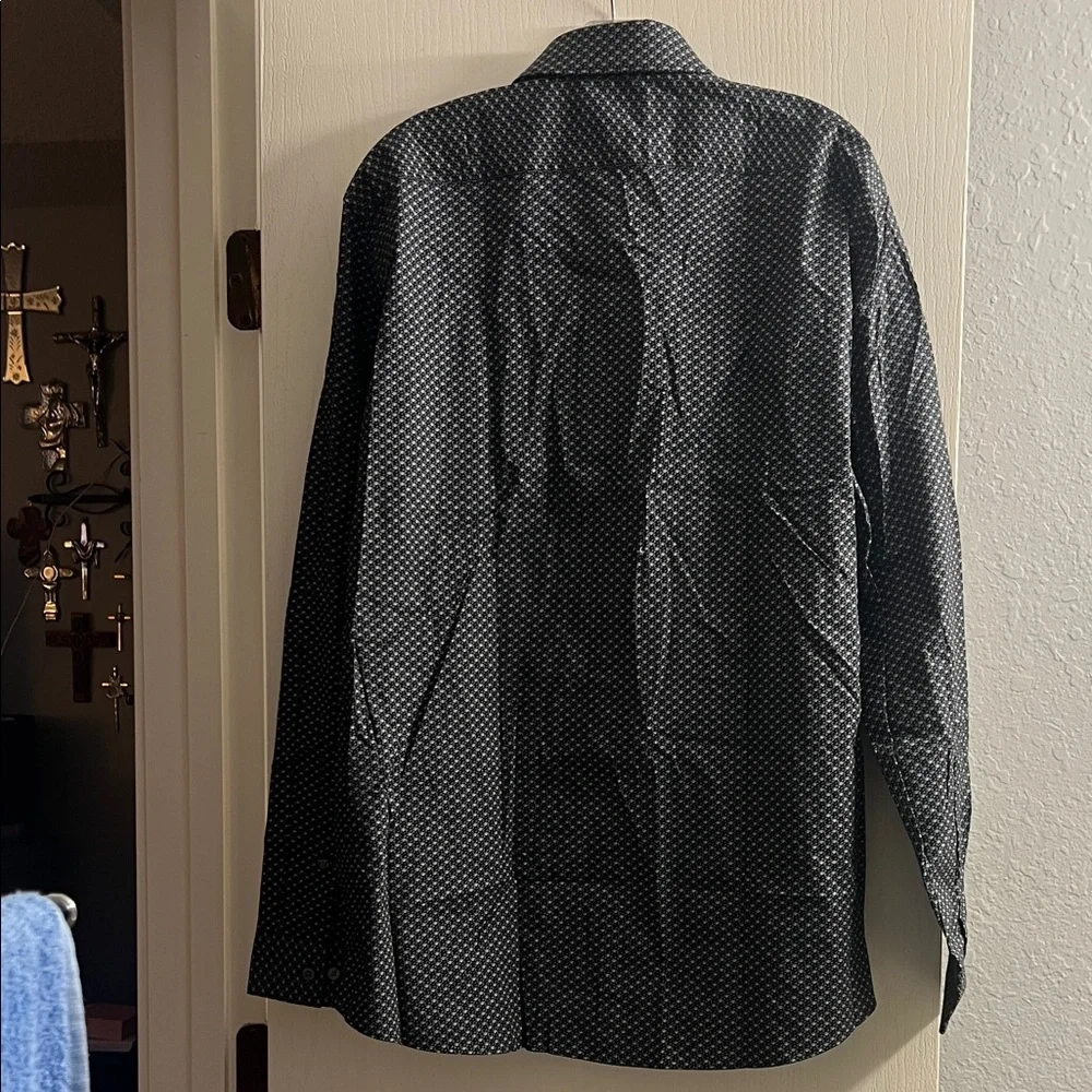 Apt. 9 Men's Black Dress Shirt with Subtle White Geometric Print - Picture 3 of 3